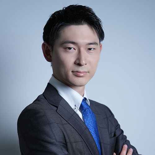 八上 重貴